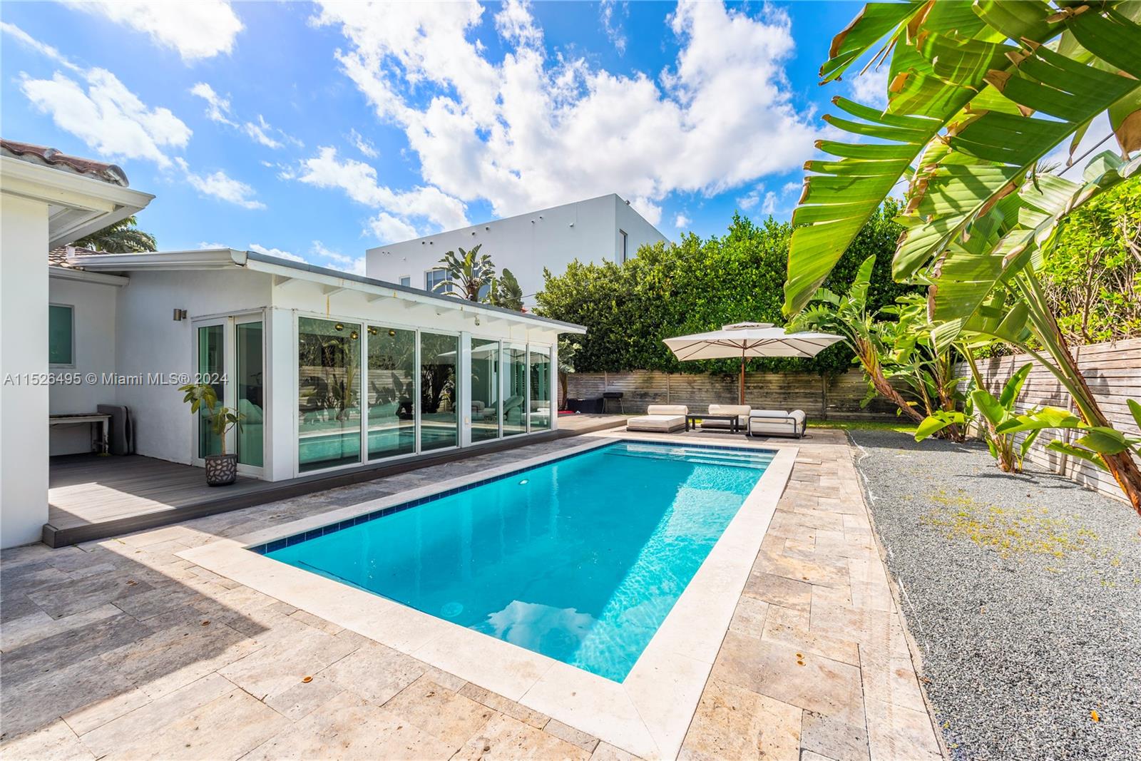 PARK PLAZA - Residential