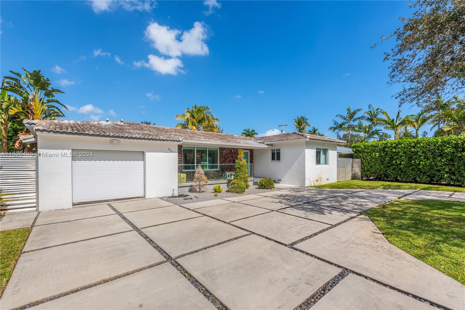 PARK PLAZA - Residential