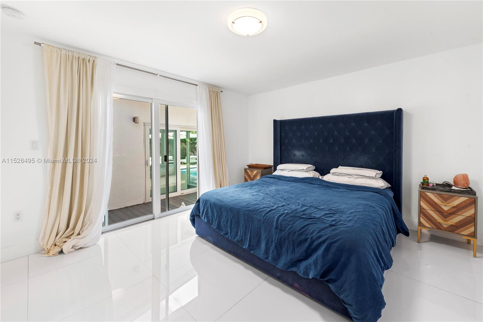 PARK PLAZA - Residential