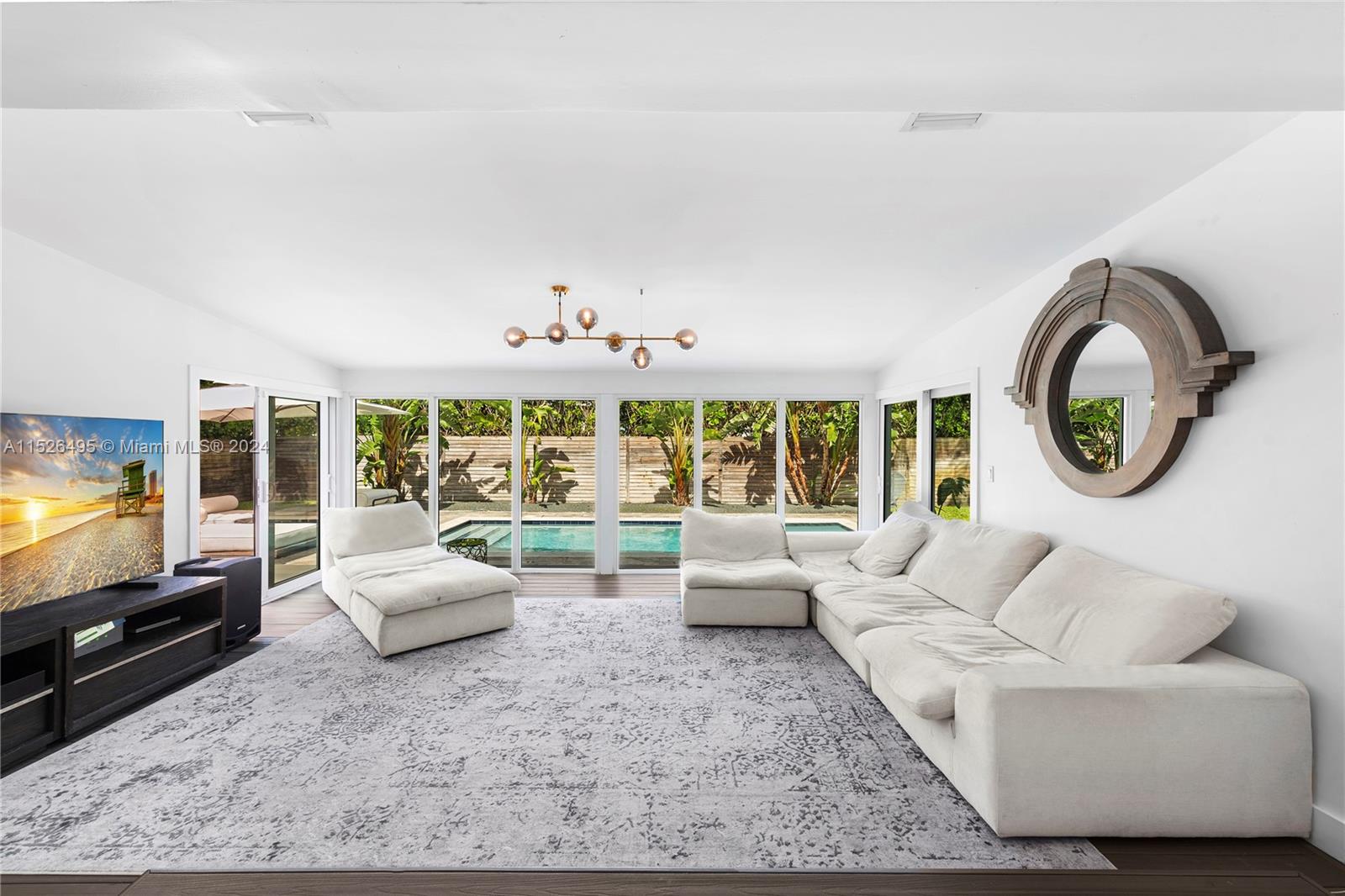 PARK PLAZA - Residential