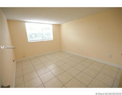 BAYVIEW PALMS CONDO - Residential Lease