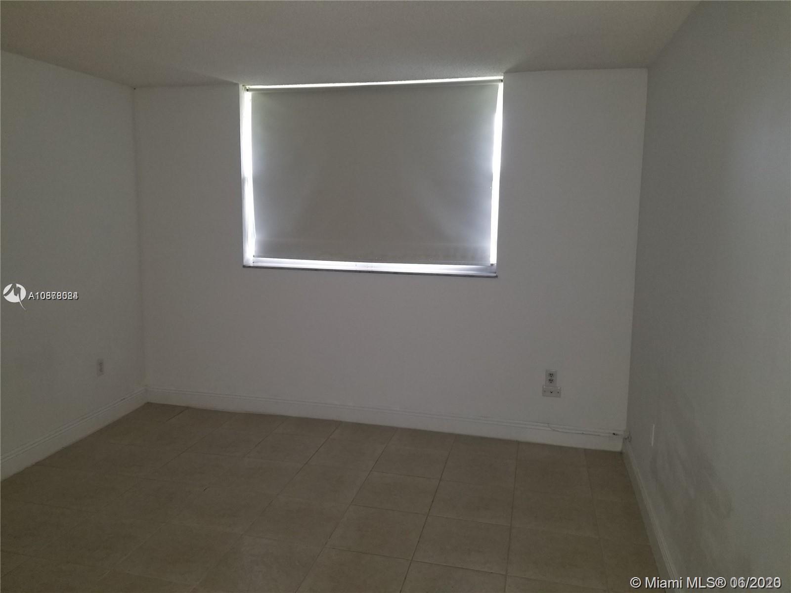 BAYVIEW PALMS CONDO - Residential Lease