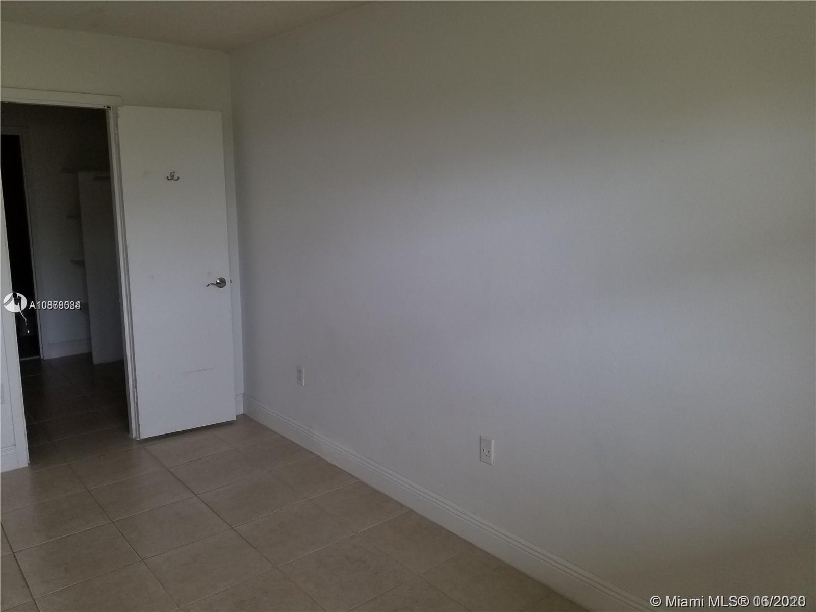 BAYVIEW PALMS CONDO - Residential Lease