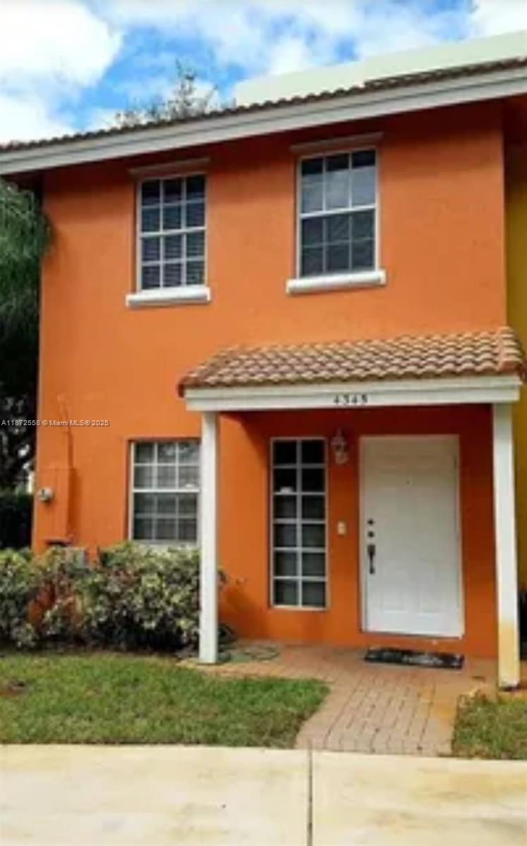 S & R OF INVERRARY - Residential Lease