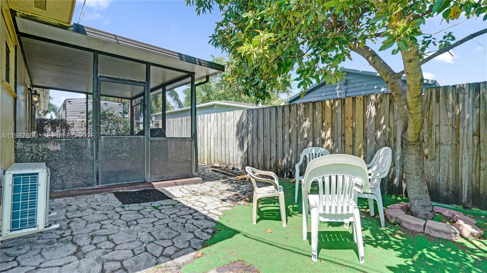 BREEZY MANOR AMENDED - Residential