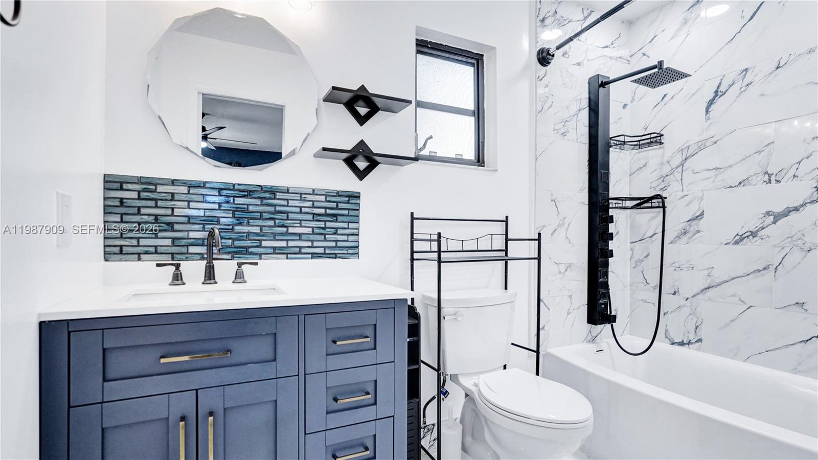 BREEZY MANOR AMENDED - Residential