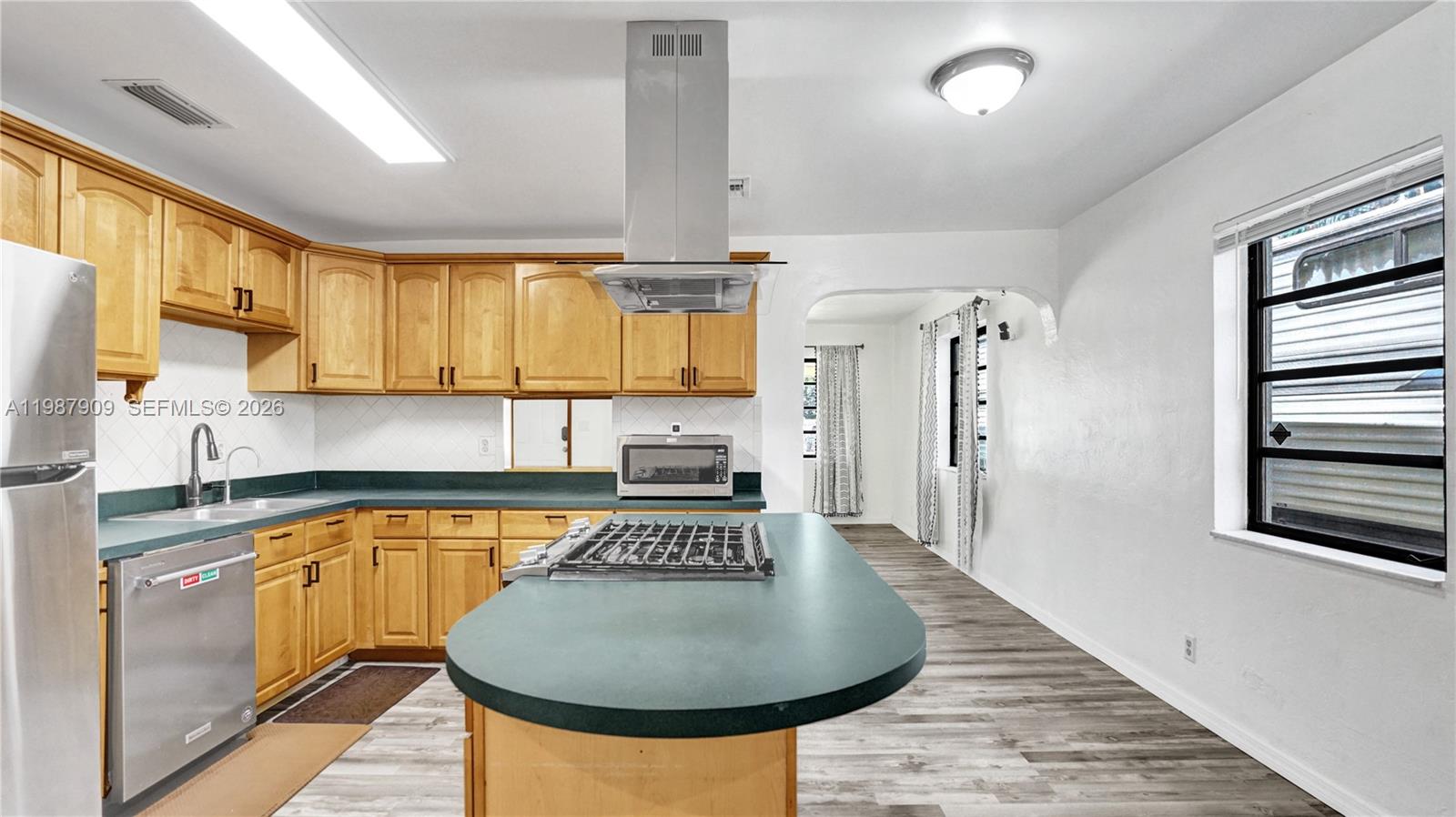 BREEZY MANOR AMENDED - Residential