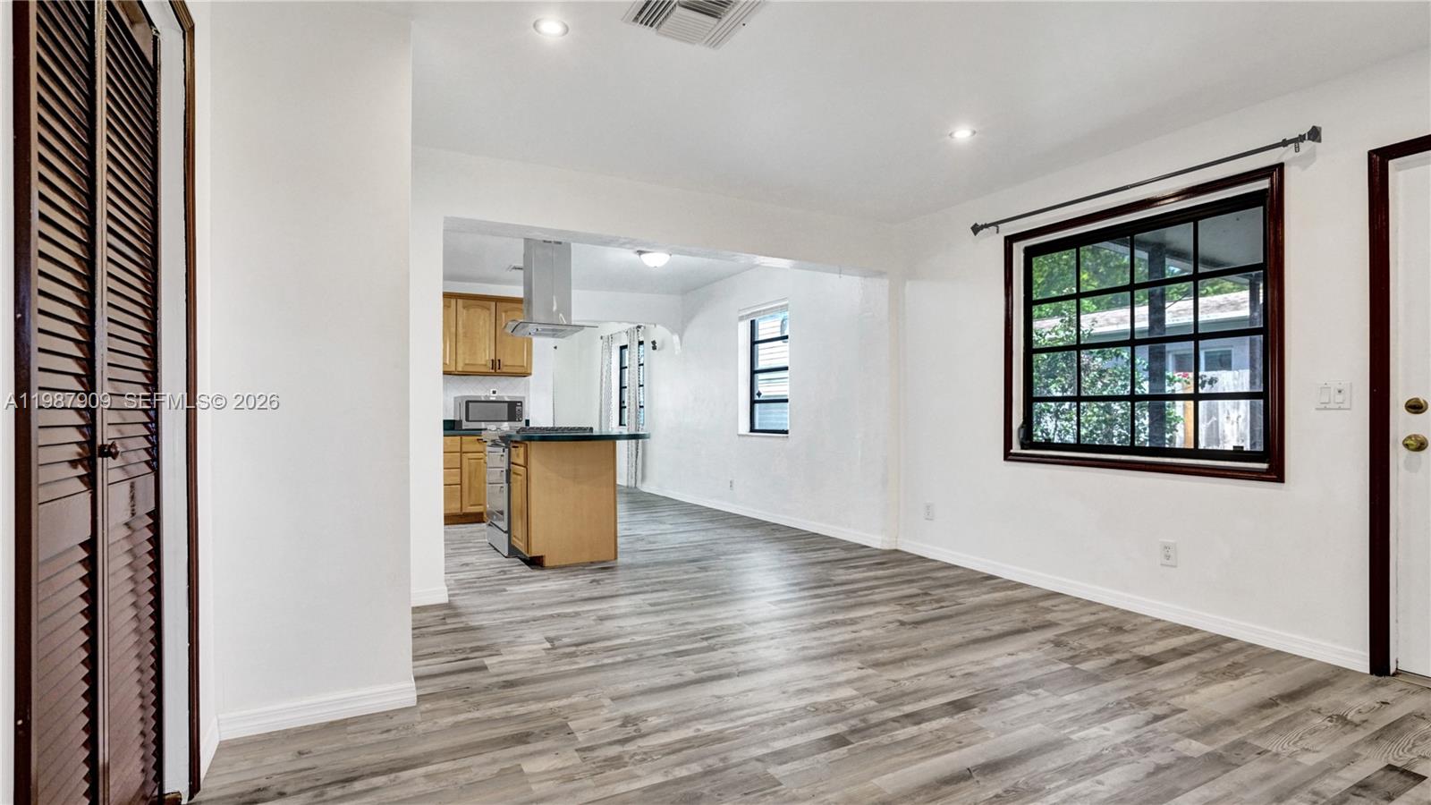 BREEZY MANOR AMENDED - Residential