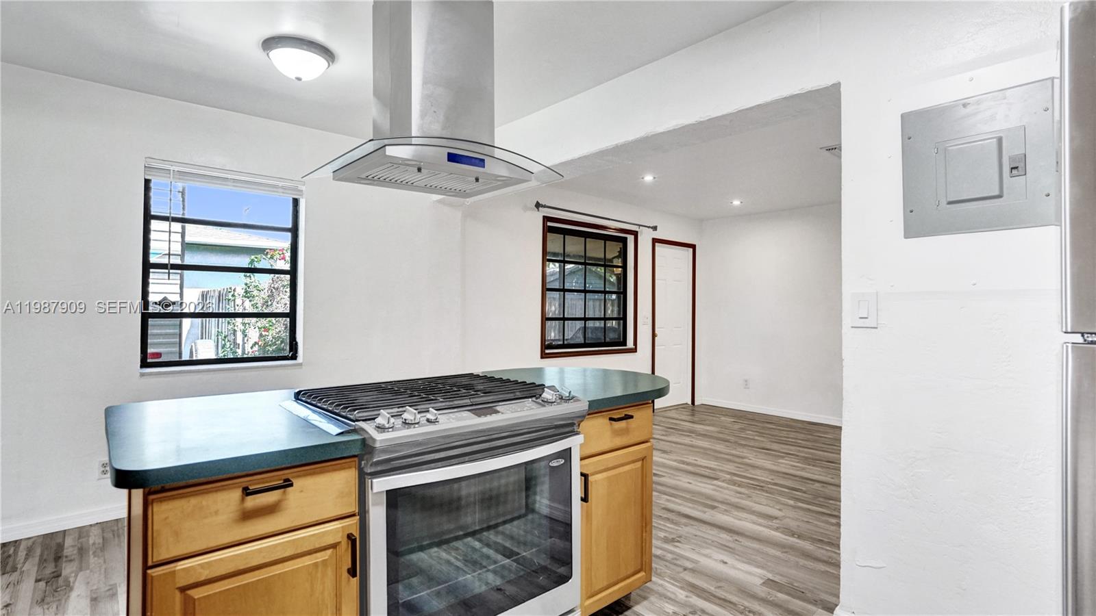 BREEZY MANOR AMENDED - Residential