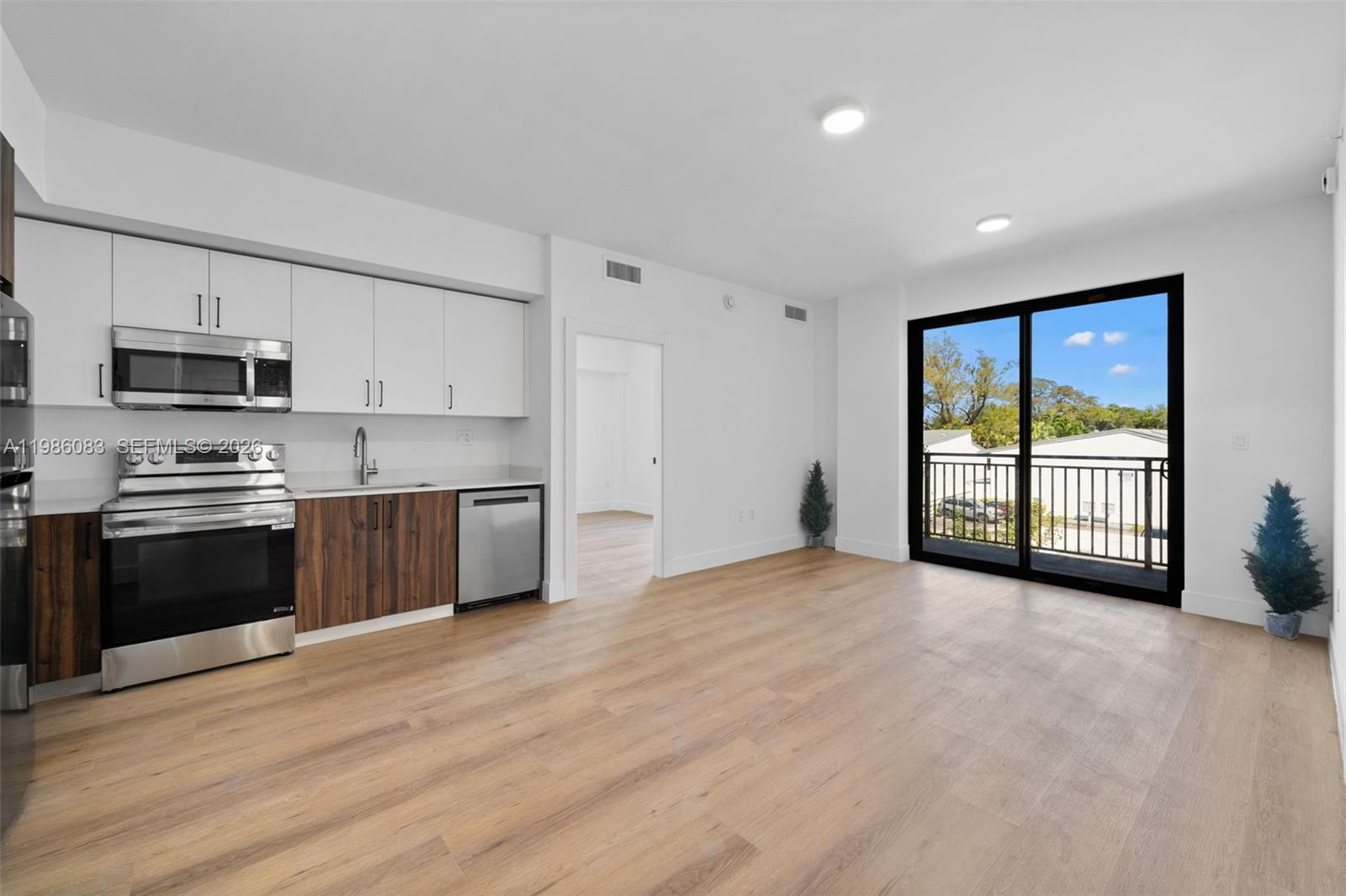 Aventura Quattro - Residential Lease