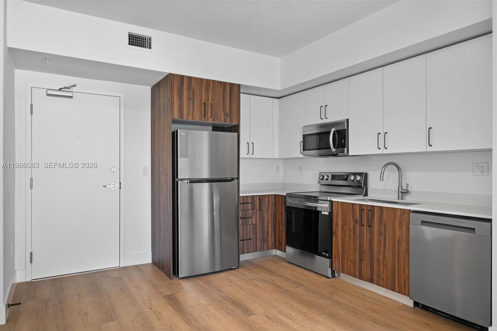 Aventura Quattro - Residential Lease