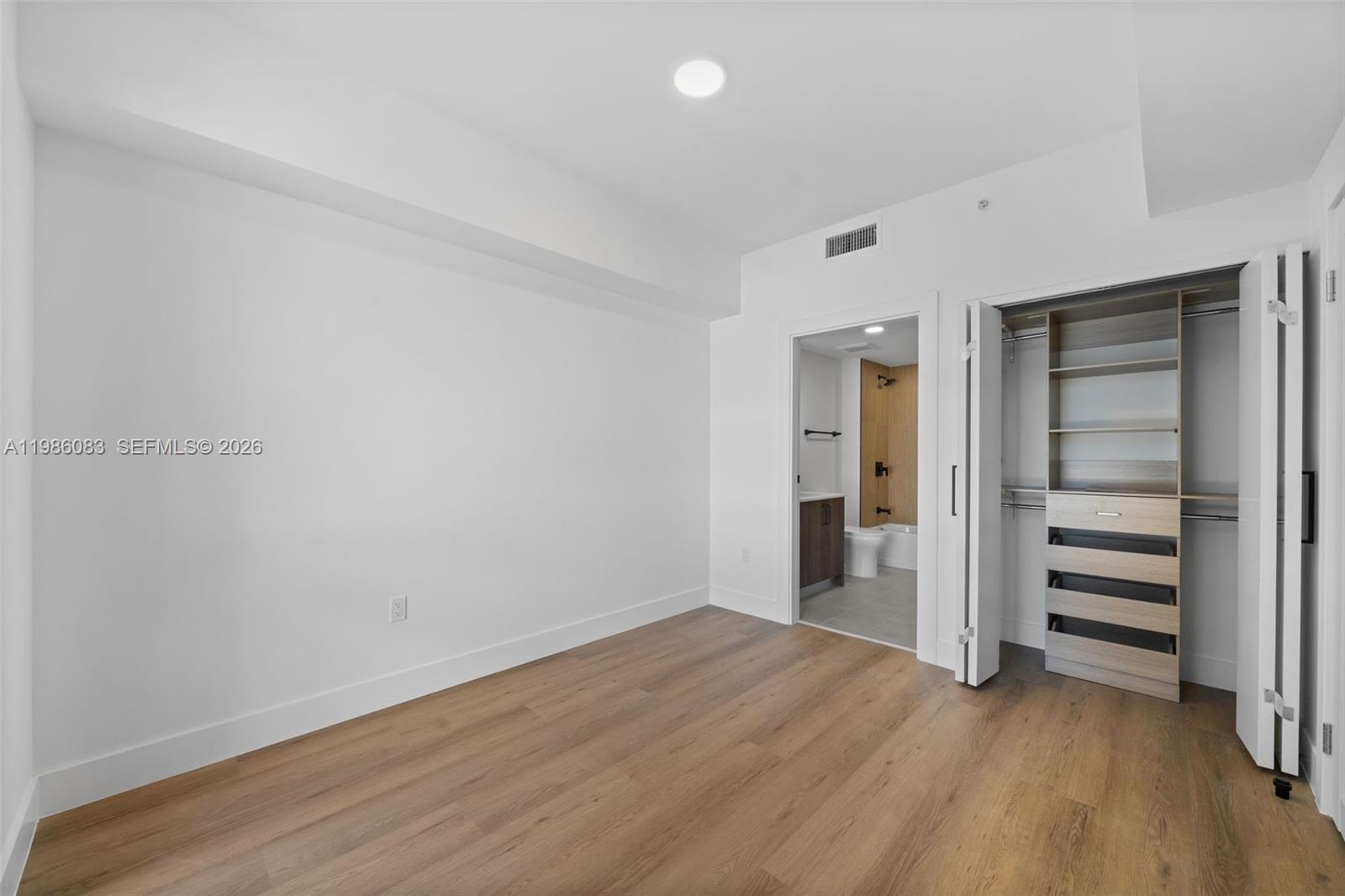 Aventura Quattro - Residential Lease