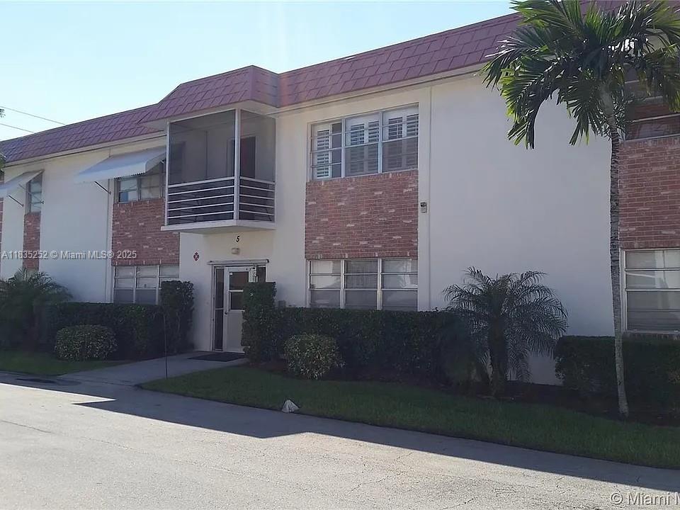 DESIRABLE 1ST FLOOR UNIT IN A COZY AND QUIET COMMUNITY. CONVENIENT LOCATION WITH EASY ACCESS TO TRI-RAIL, EXPRESSWAYS, SHOPPING CENTERS AND THE BEACH. WITH HEATED POOL. NICE CLUBHOUSE. LAMINATED FLOORS, TILE IN THE KITCHEN AND BATHROOMS. WATER AND INTERNET IS INCLUDED IN THE RENT. THIS BUILDING IS FOR ALL AGES. CLOSE TO EVERYTHING, SHOPS, PARKS, BEACHES AND MAIN HIGHWAYS.