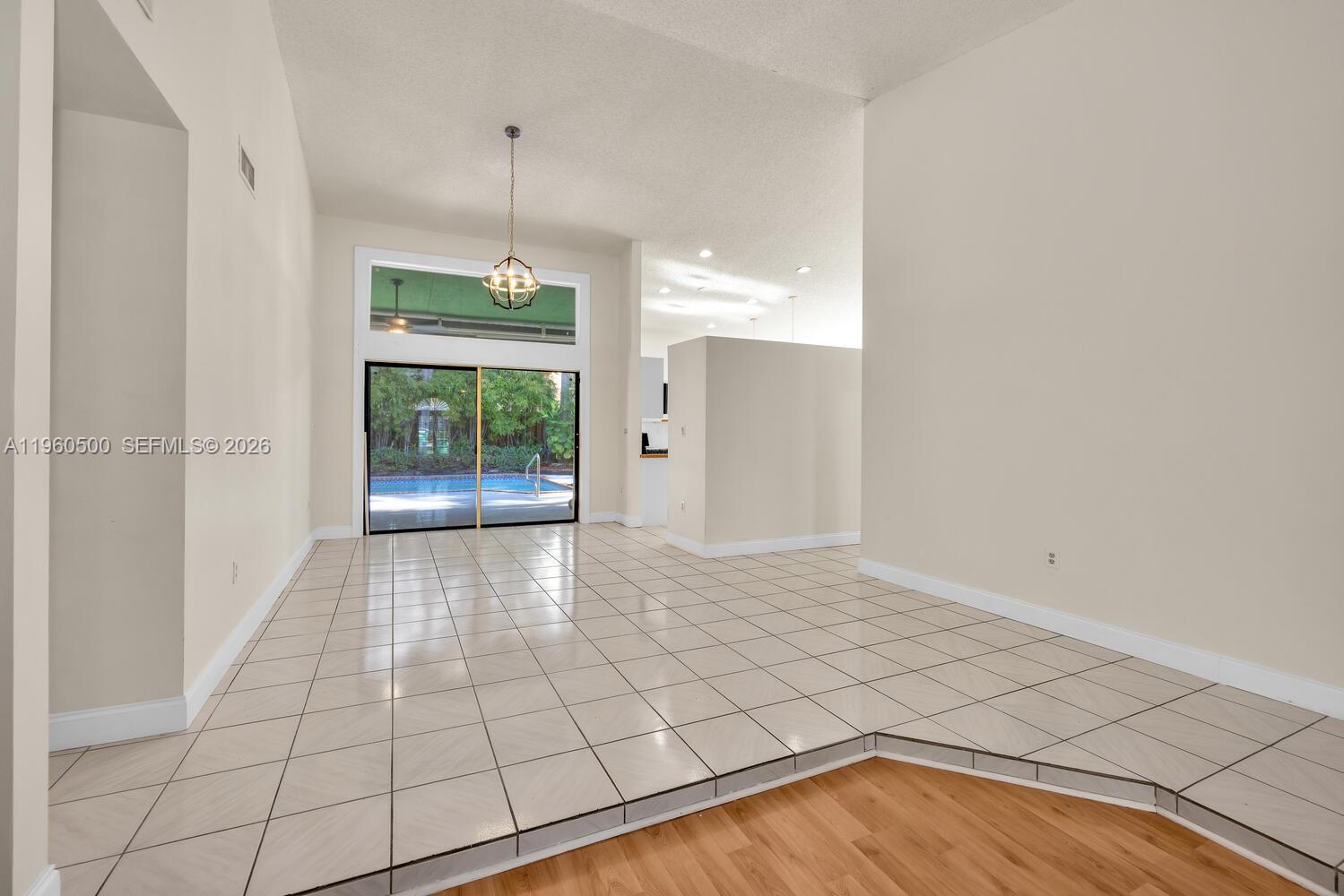 OAKWOOD AT THE HAMMOCKS - Residential