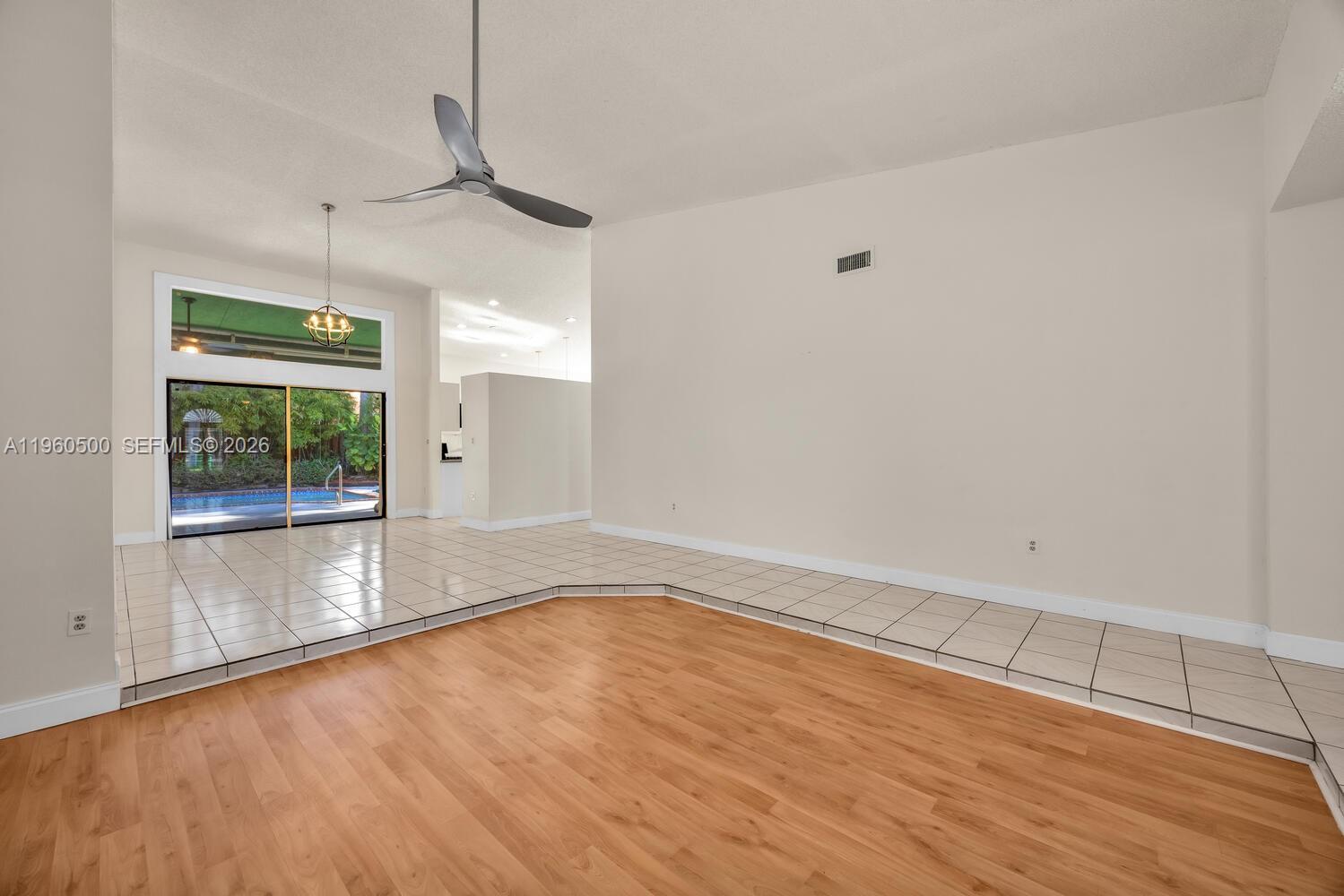 OAKWOOD AT THE HAMMOCKS - Residential