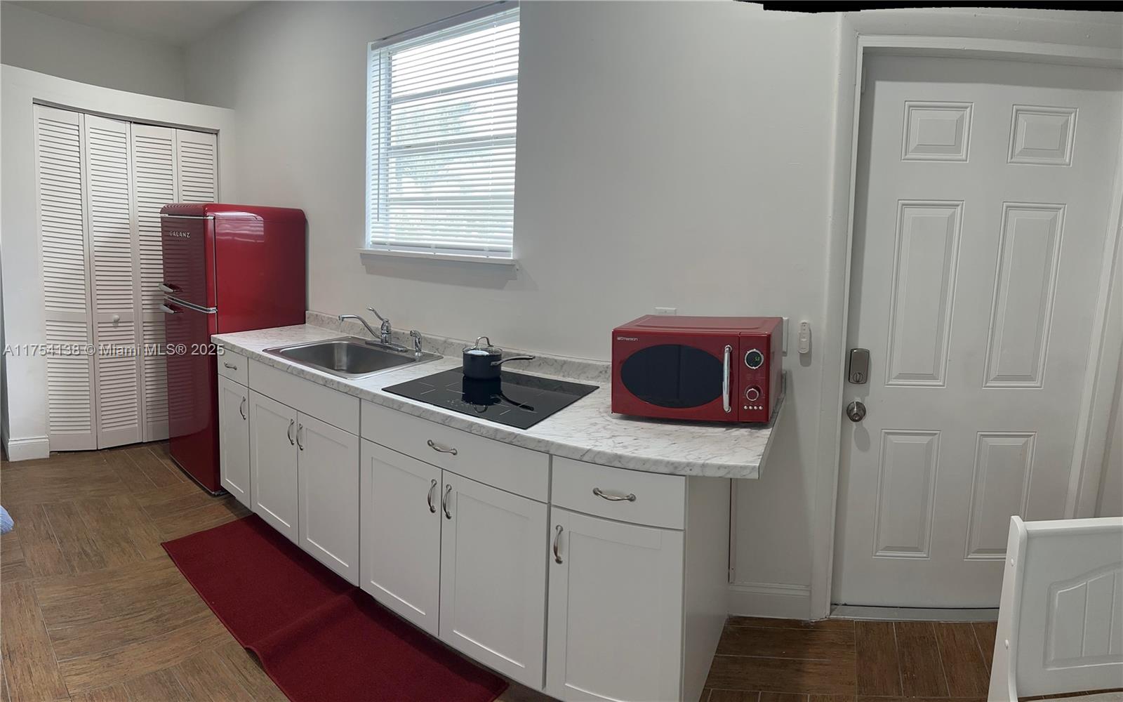 SANDALFOOT COVE SEC 2 - Residential Lease