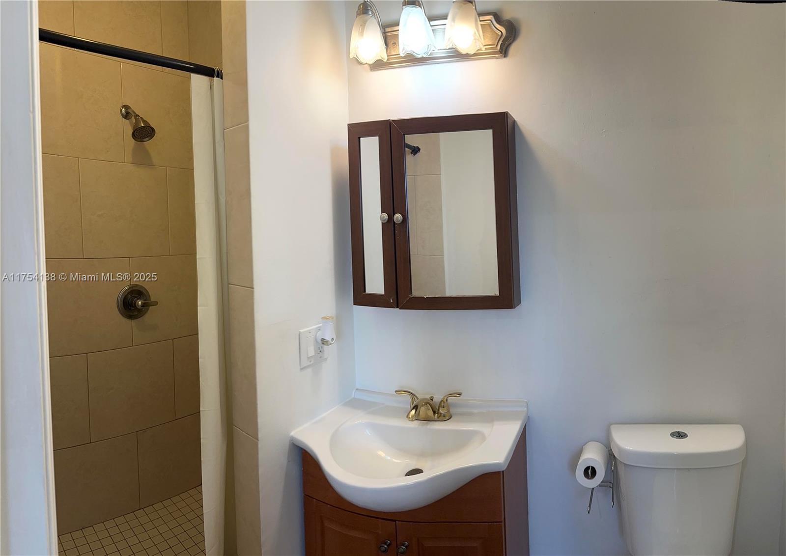 SANDALFOOT COVE SEC 2 - Residential Lease
