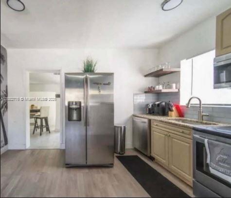 N MIAMI ESTATES - Residential Lease