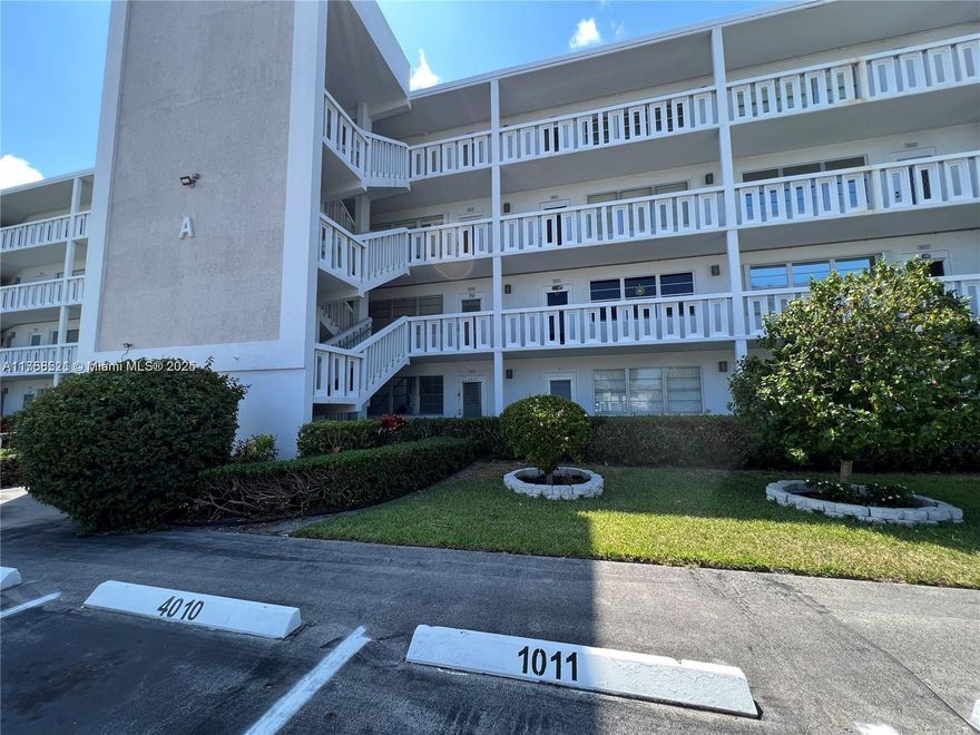 Great 1 Bedroom, 1.5 Bathroom Condo Located in the Heart of Deerfield Beach. Located in the Century Village Community, This Condo is a 55+ Active Community.  Unit Has Newer Appliances and California Closets. Located on the First Floor for Easy Access. Location Offers Closeness to All Major Roadways, Shopping, Dining and Much More