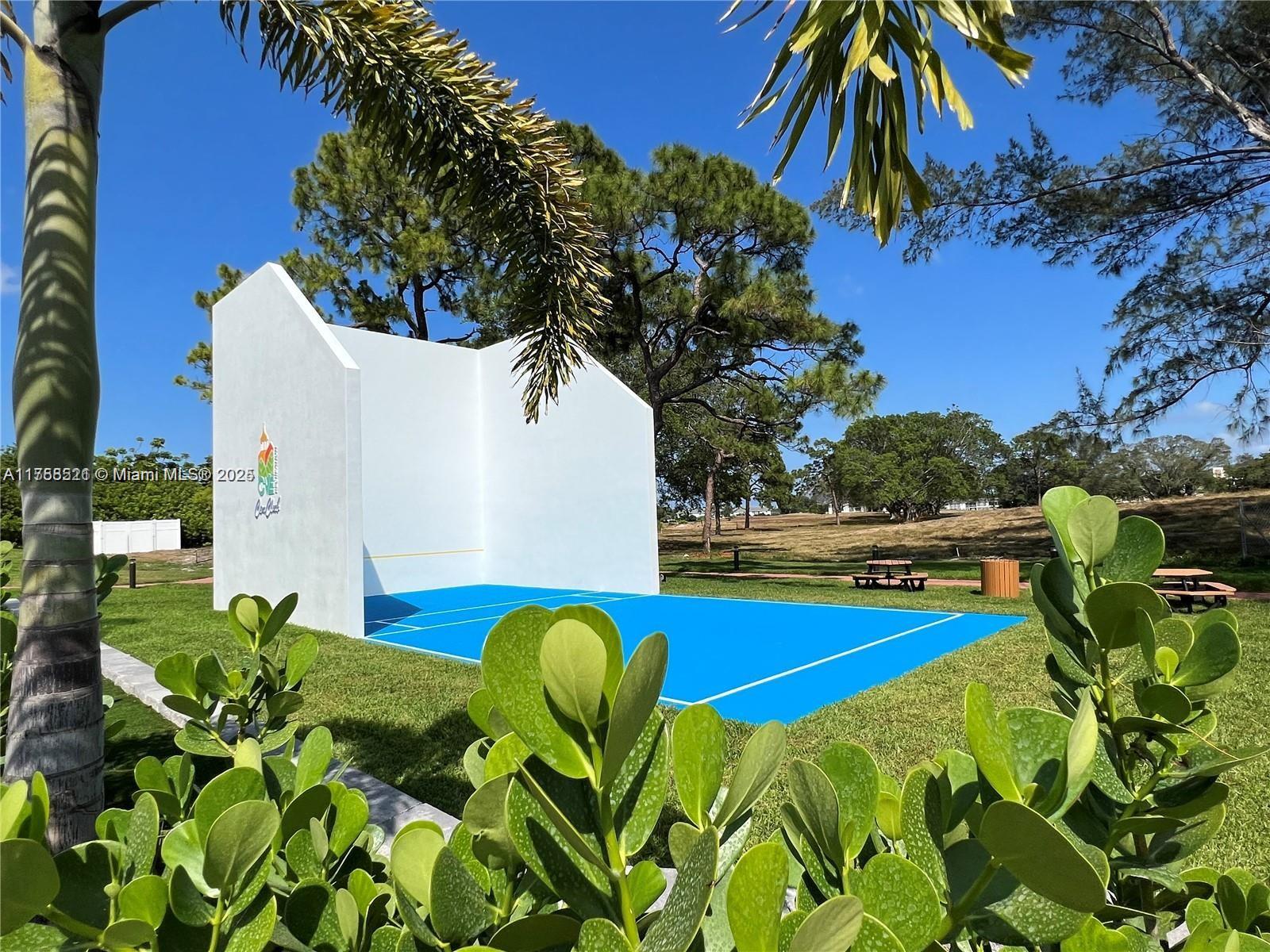 ELLESMERE A CONDO - Residential