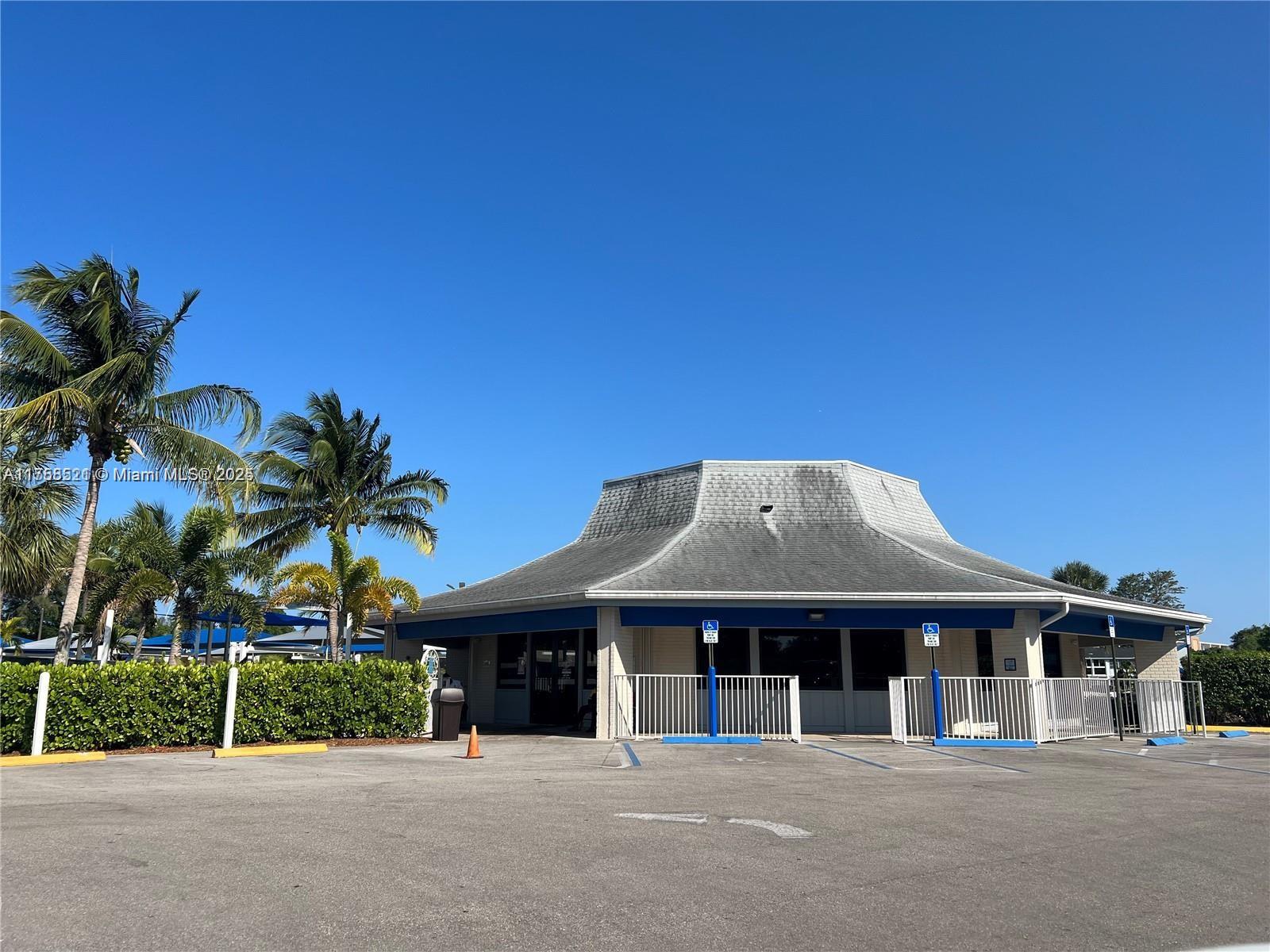 ELLESMERE A CONDO - Residential