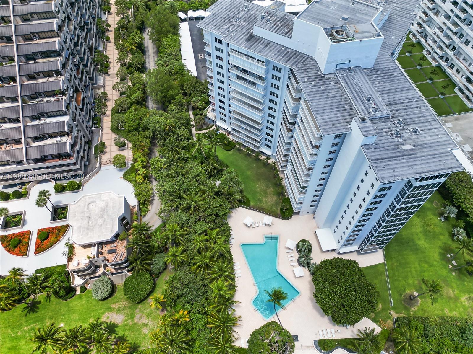 ISLAND HOUSE APT INC - CO - Residential