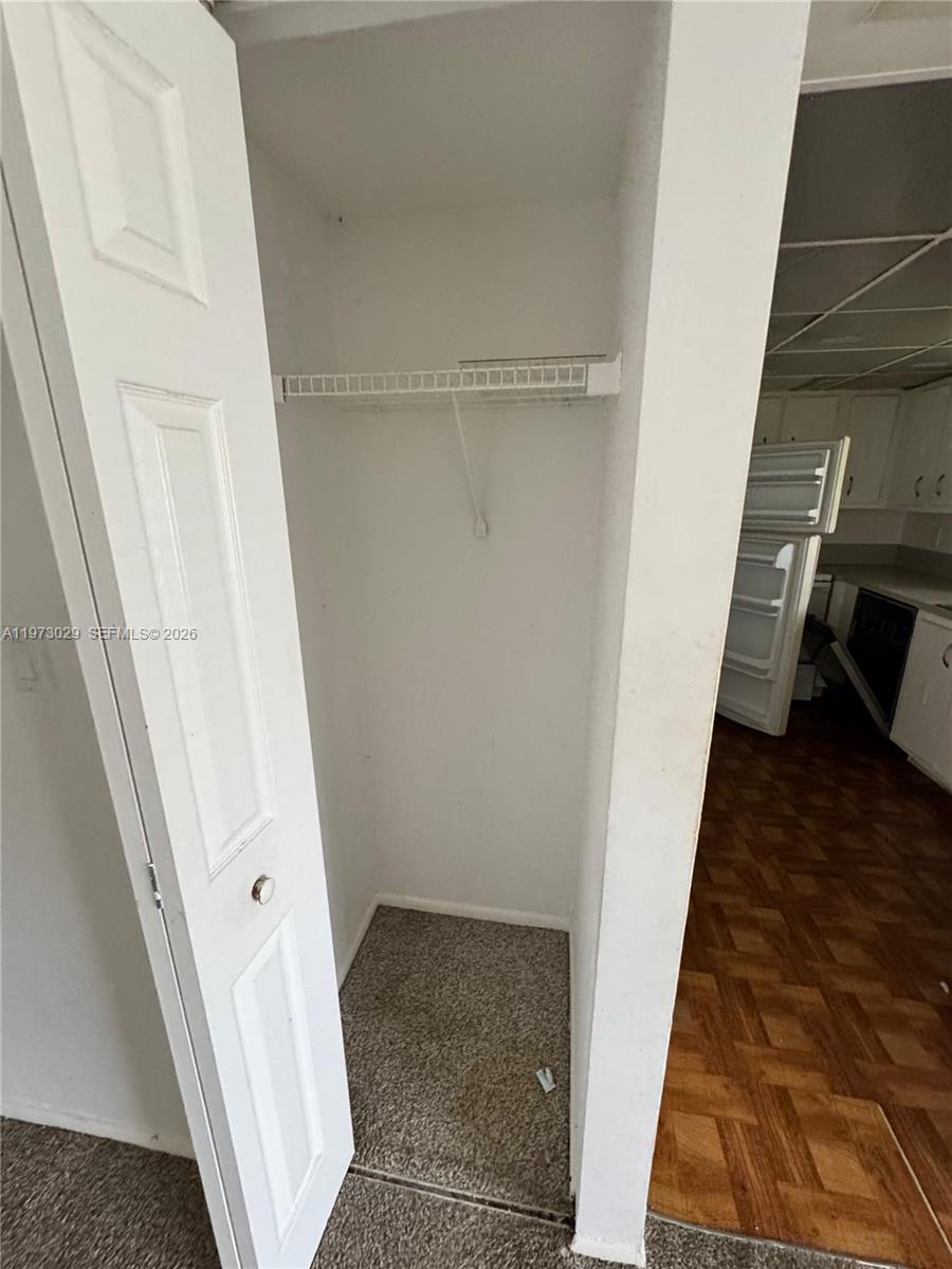 WOOD HUE III CONDO - Residential Lease