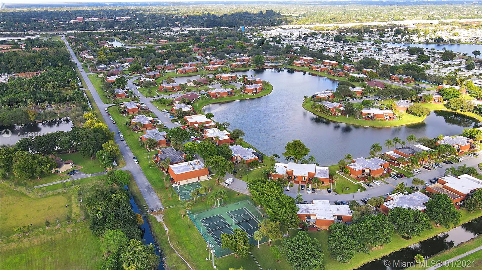 C H E ACRES - Residential