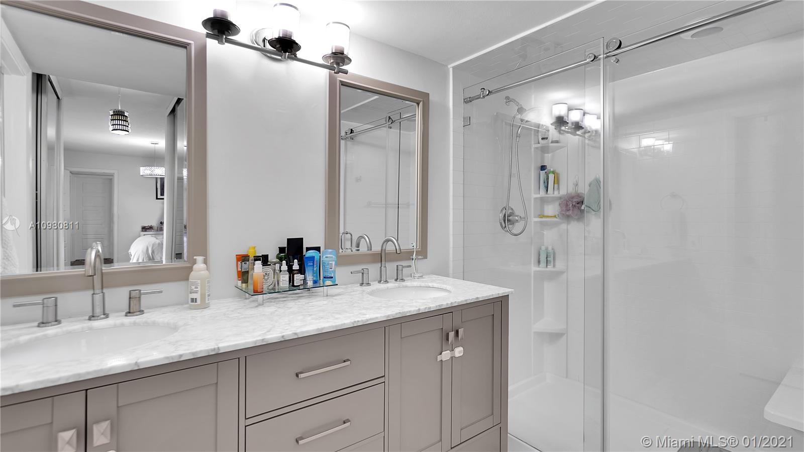 C H E ACRES - Residential