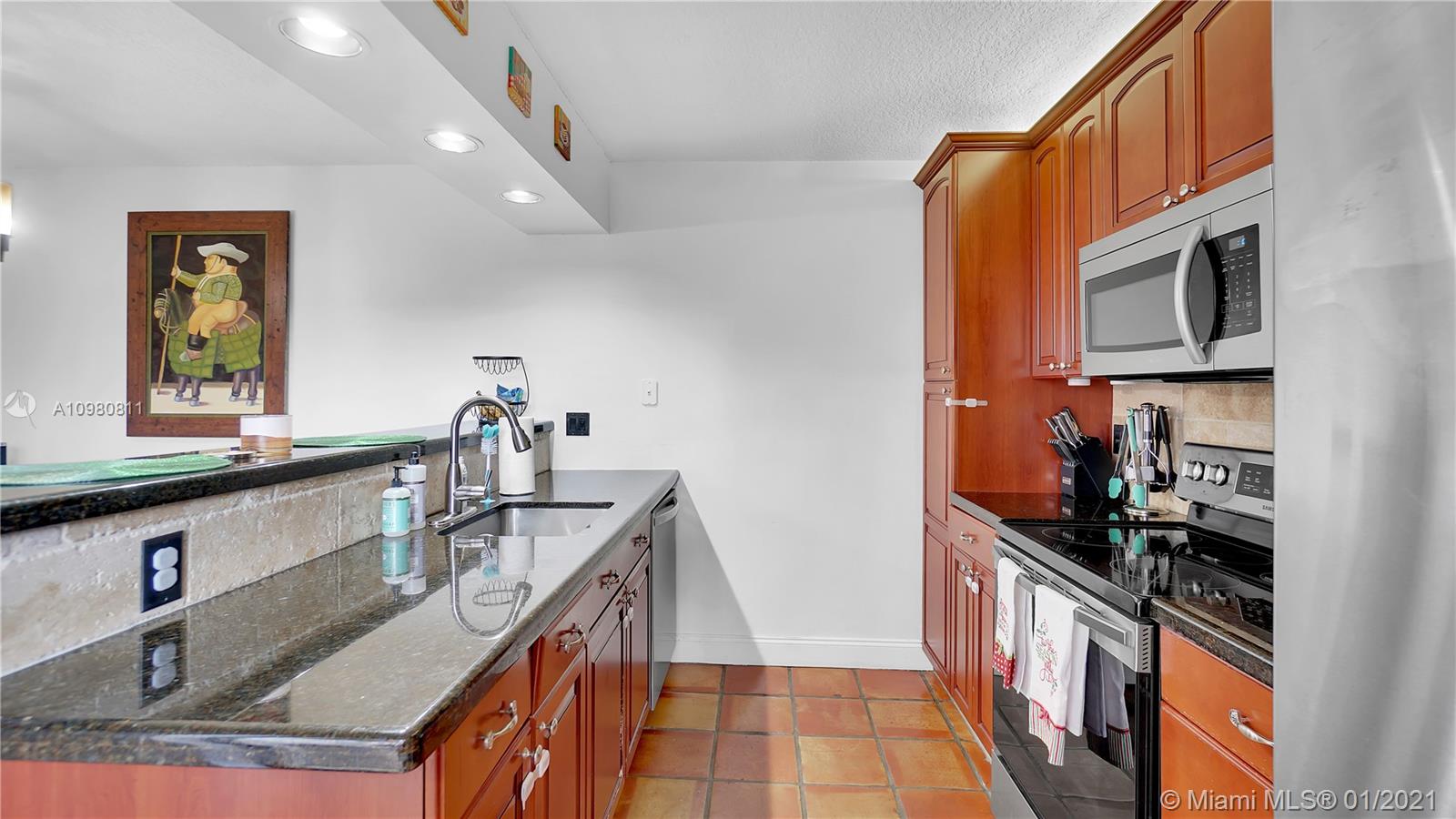 C H E ACRES - Residential