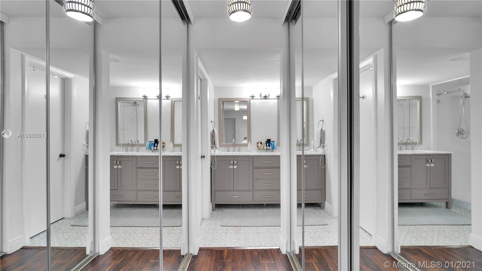 C H E ACRES - Residential