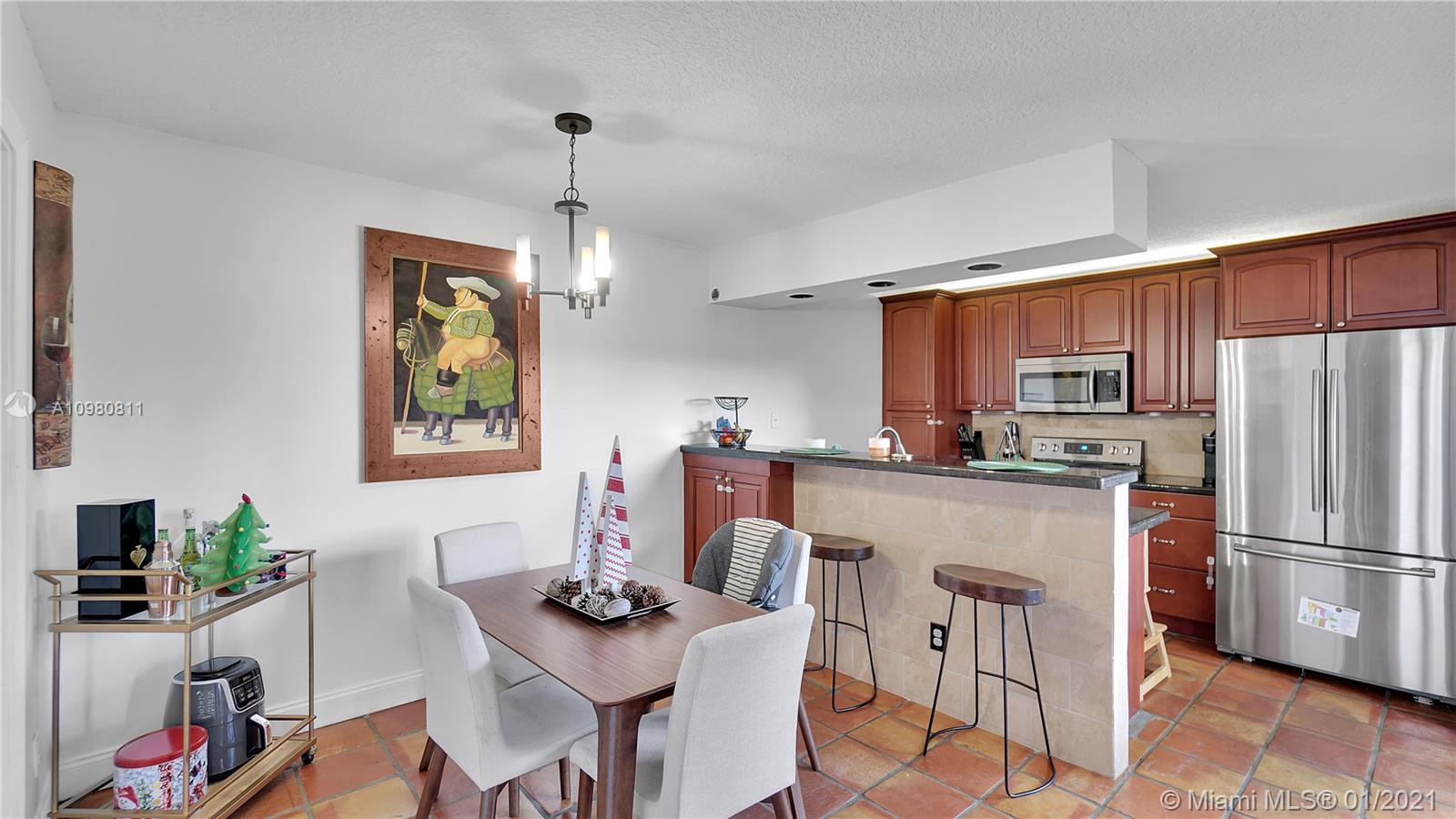 C H E ACRES - Residential