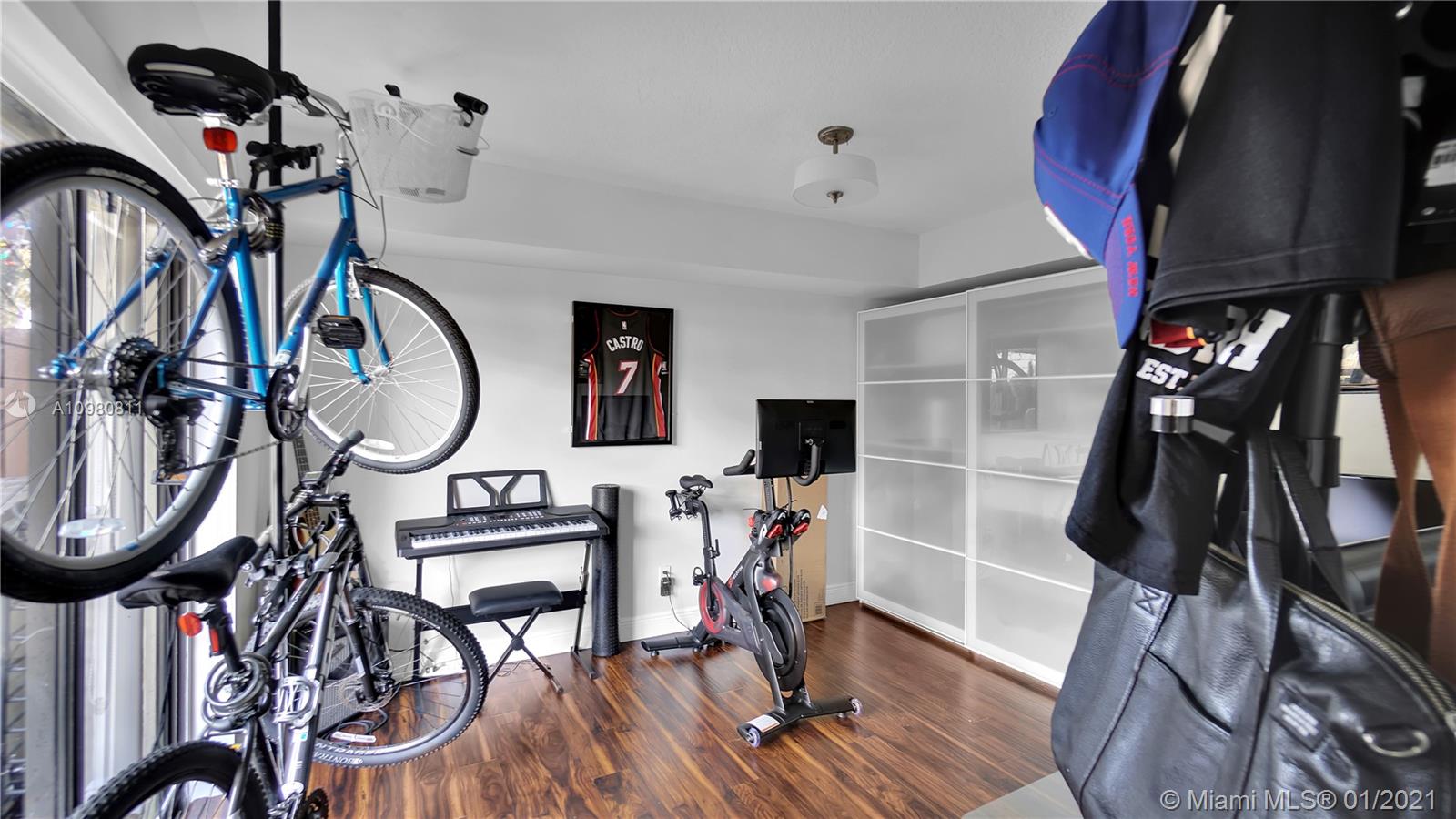 C H E ACRES - Residential