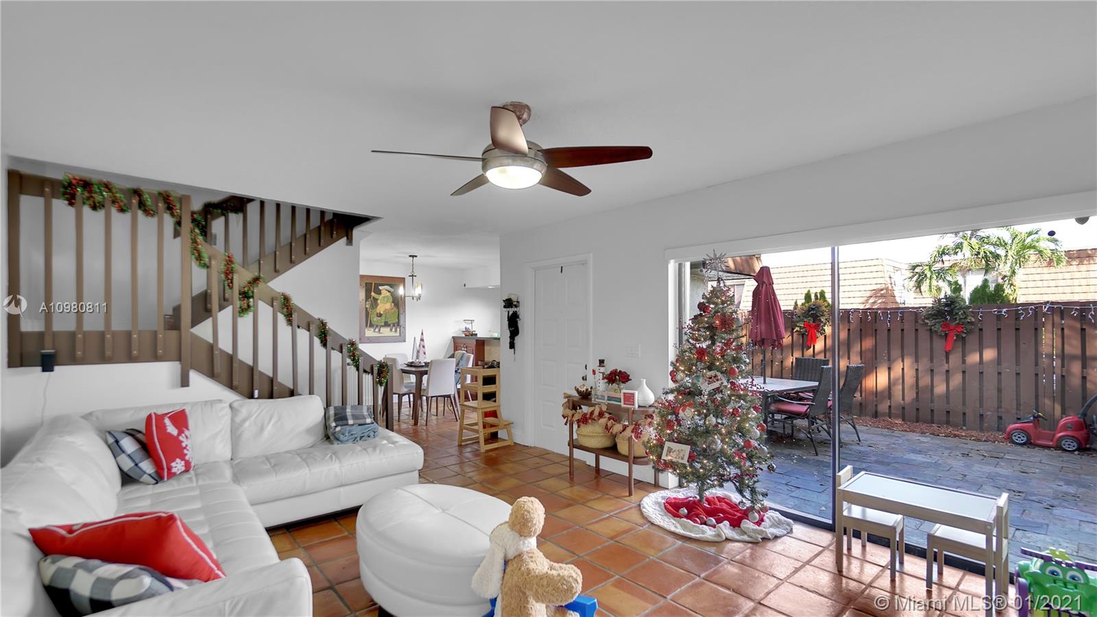 C H E ACRES - Residential