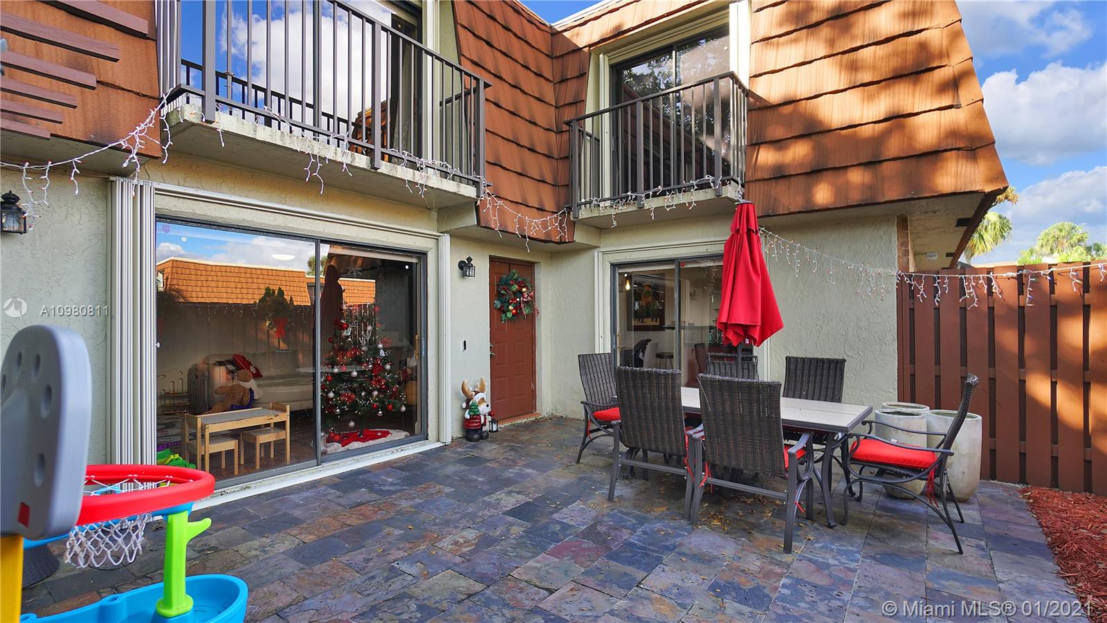 C H E ACRES - Residential