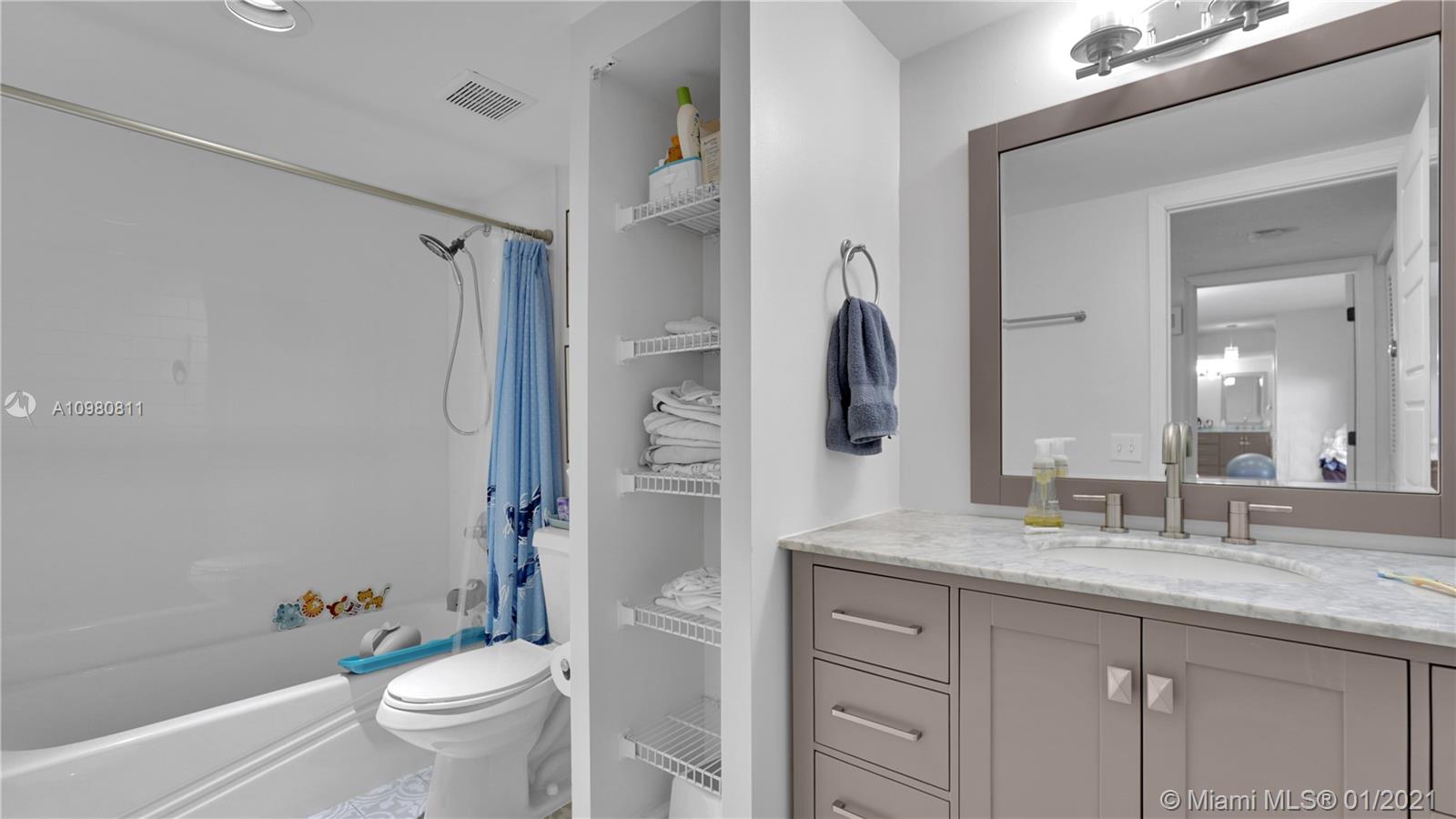 C H E ACRES - Residential