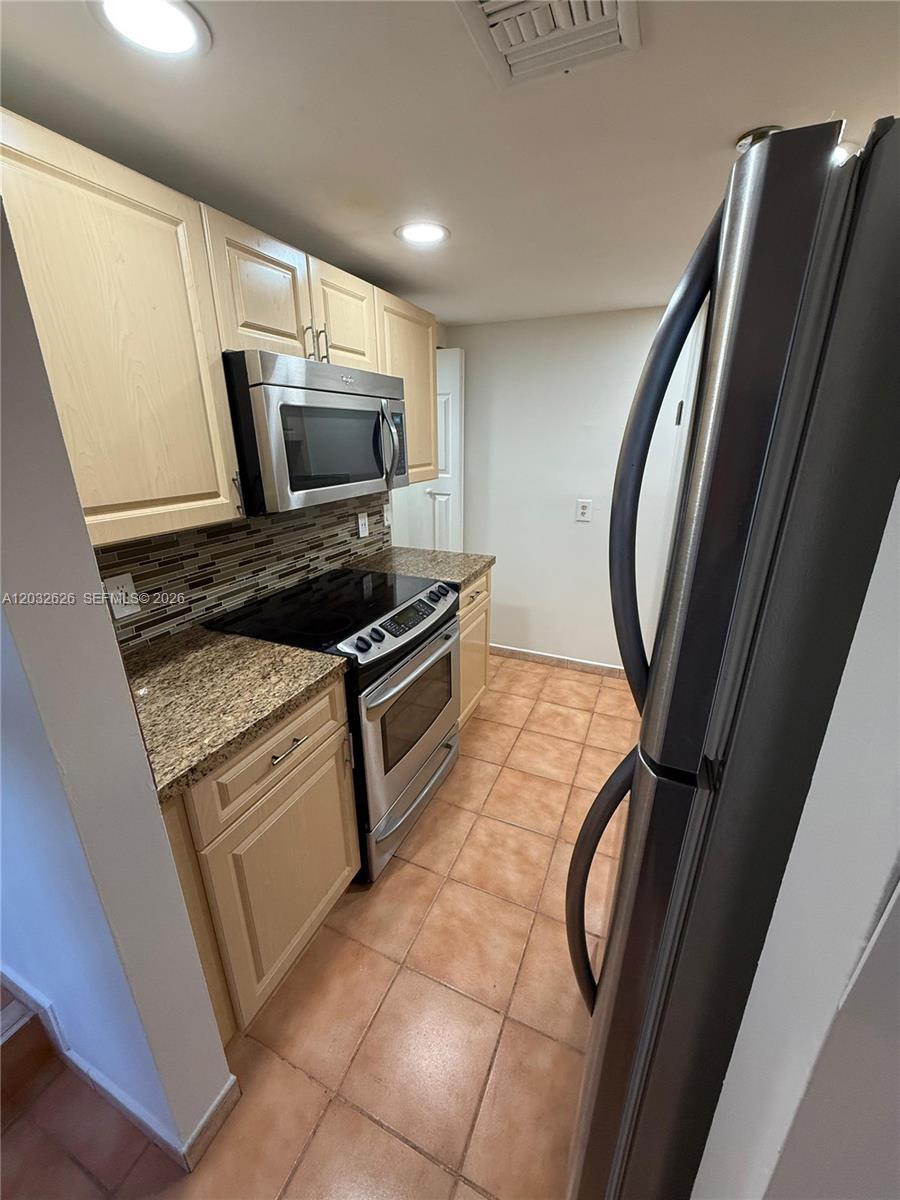 10641 SW 108 AVE 3I