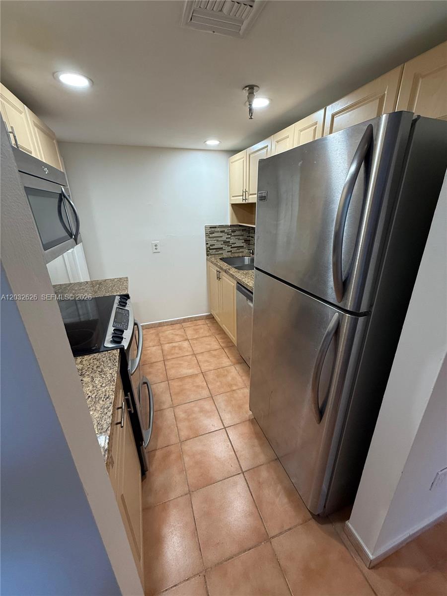 10641 SW 108 AVE 3I