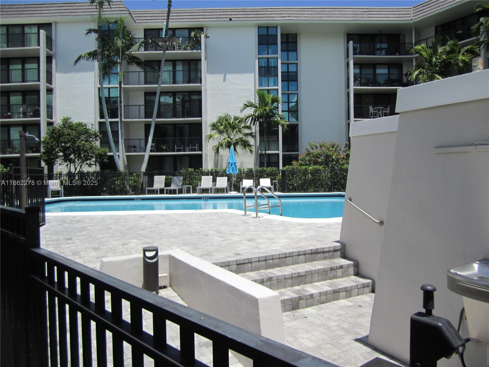 RIVER REACH CONDOMINIUM V - Residential Lease
