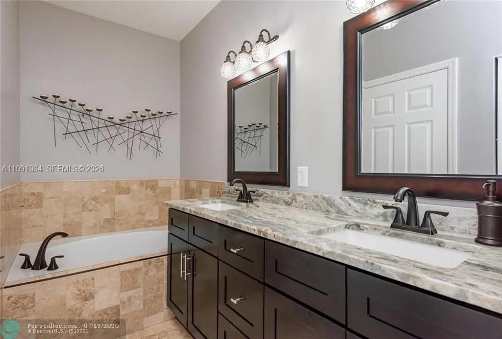 HERON BAY FOUR - Residential