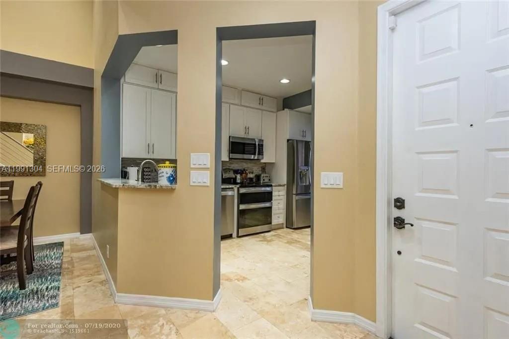 HERON BAY FOUR - Residential