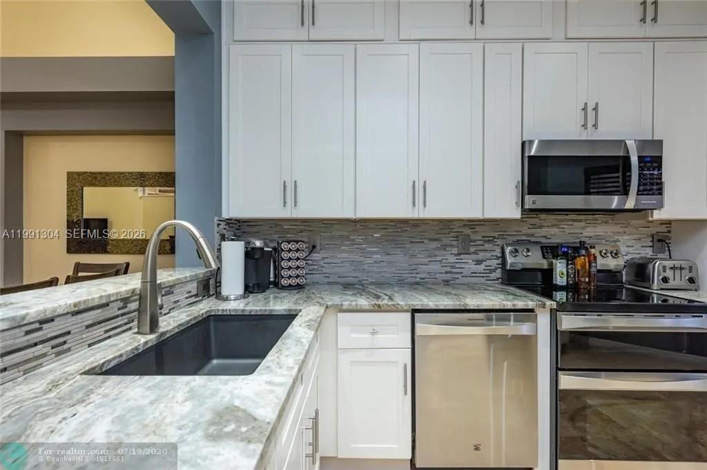 HERON BAY FOUR - Residential