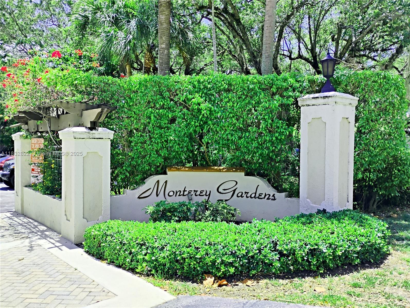 PRICED TO GO!
Fully remodeled 1-bed/1-bath condo Nestled in coveted Pinecrest area. Unbeatable location within walking distance to Metrorail Station, Dadeland Shops. Just minutes from the University of Miami and Coral Gables, expressways, top-rated schools, bustling shopping, dining, and entertainment. This charming unit offers an open layout, Impact-graded Windows with serene view to Pool area. It's flooded with abundant natural light in a well-maintained, tranquil MiMo-style building. Home electrical panel recently upgraded. Whether you're a first-time buyer, student, or a professional, Don't miss out this fantastic opportunity and schedule your private tour. Move-In Ready, Just bring your toothbrush! !