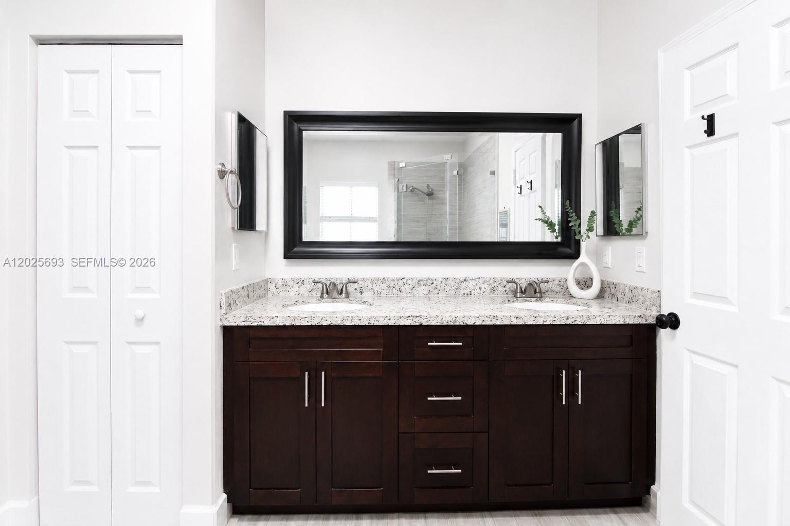 VALENCIA GROVES ESTATES - Residential