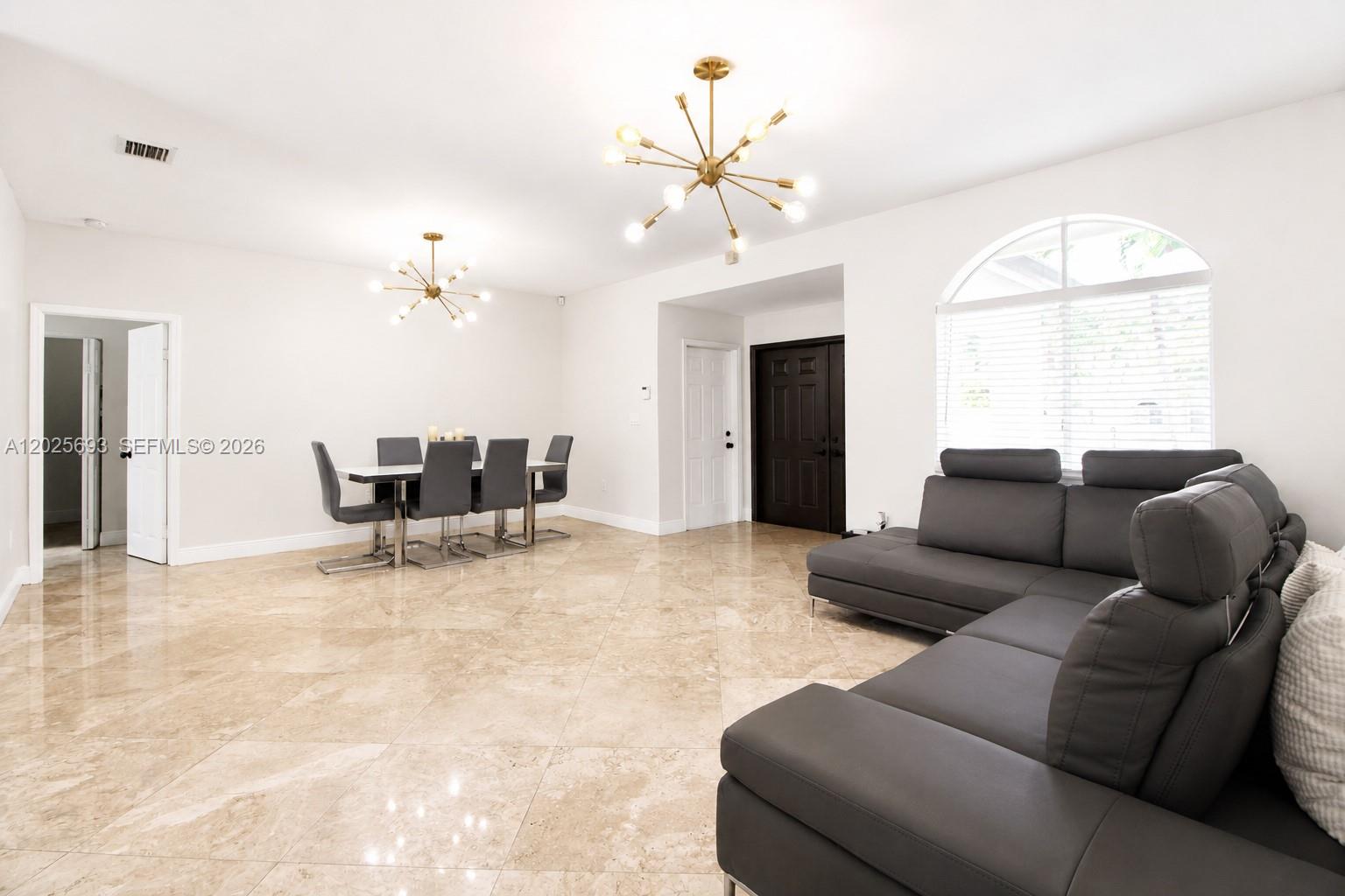 VALENCIA GROVES ESTATES - Residential