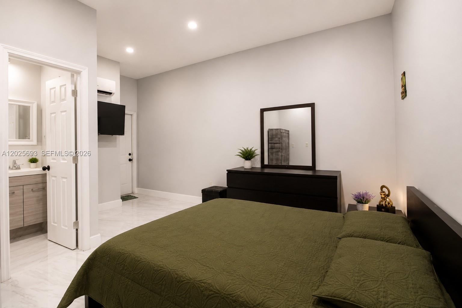 VALENCIA GROVES ESTATES - Residential