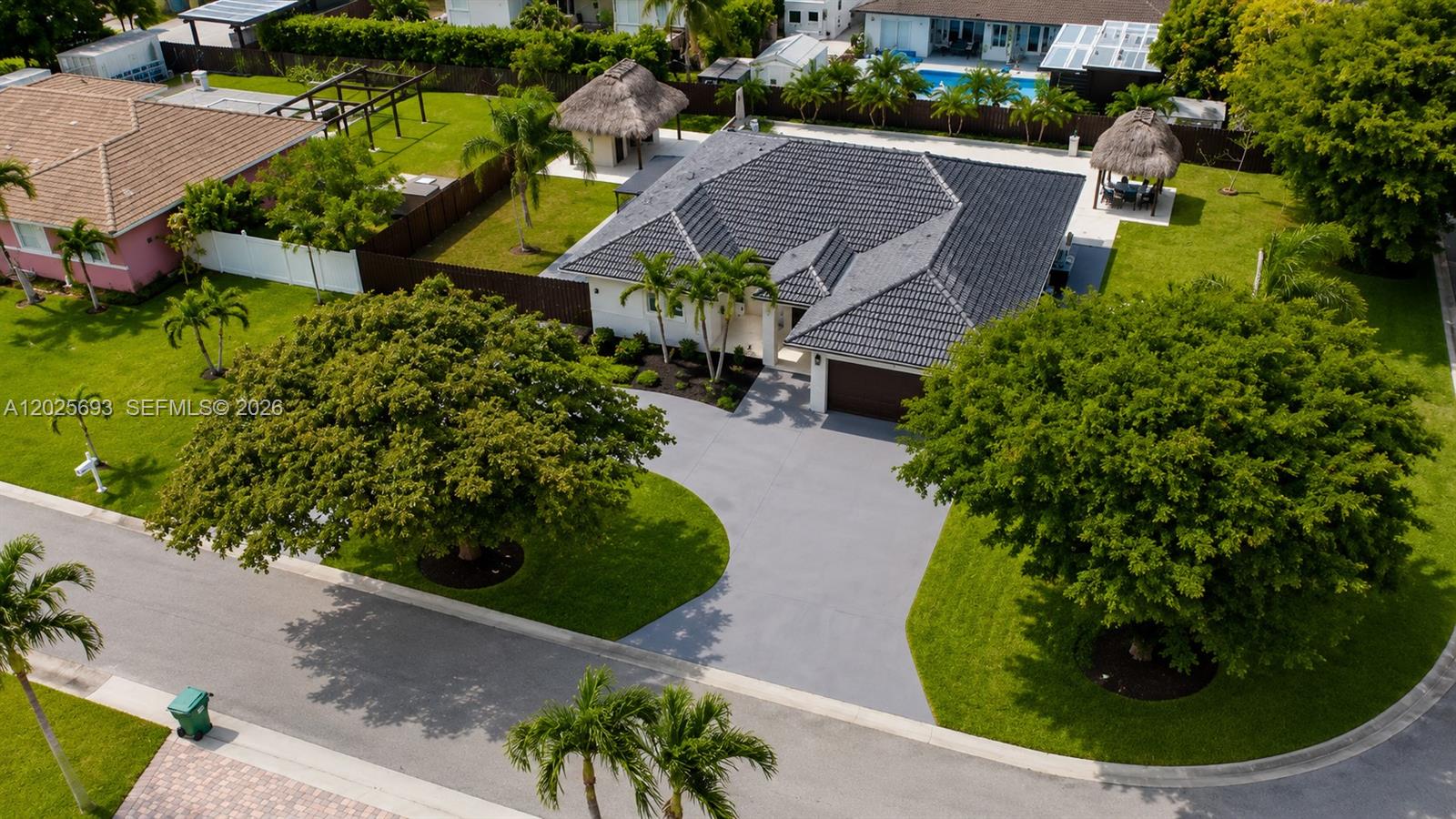 VALENCIA GROVES ESTATES - Residential
