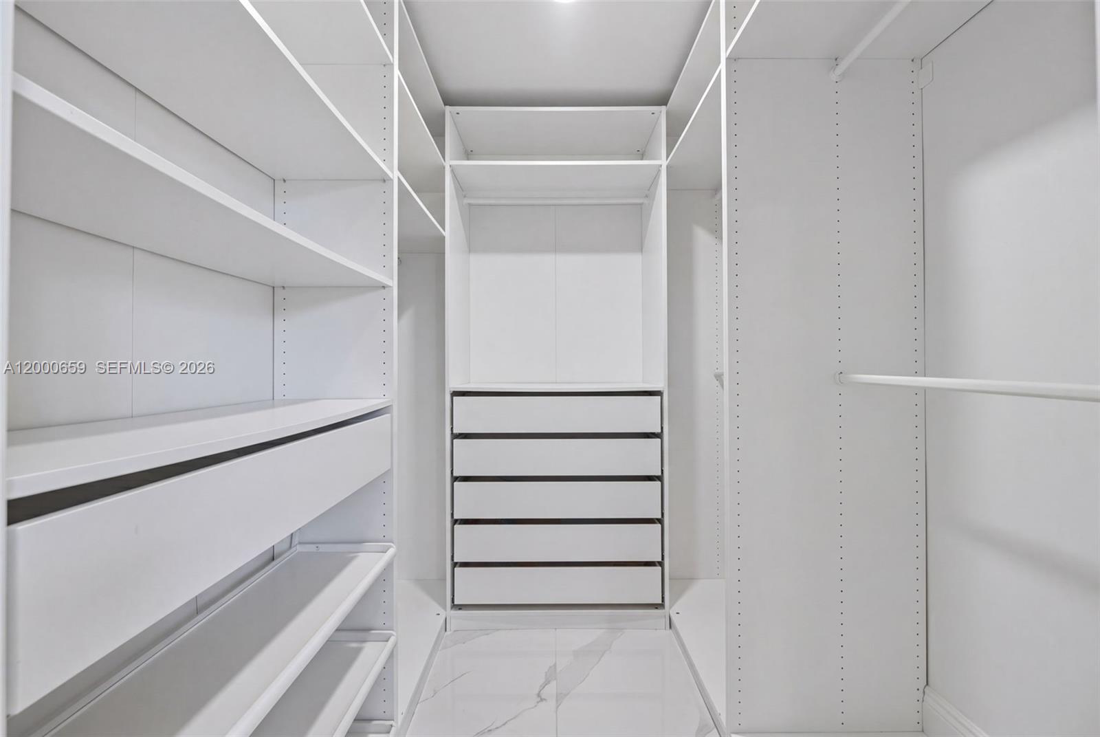 SUNRISE GOLF VILLAGE SEC - Residential