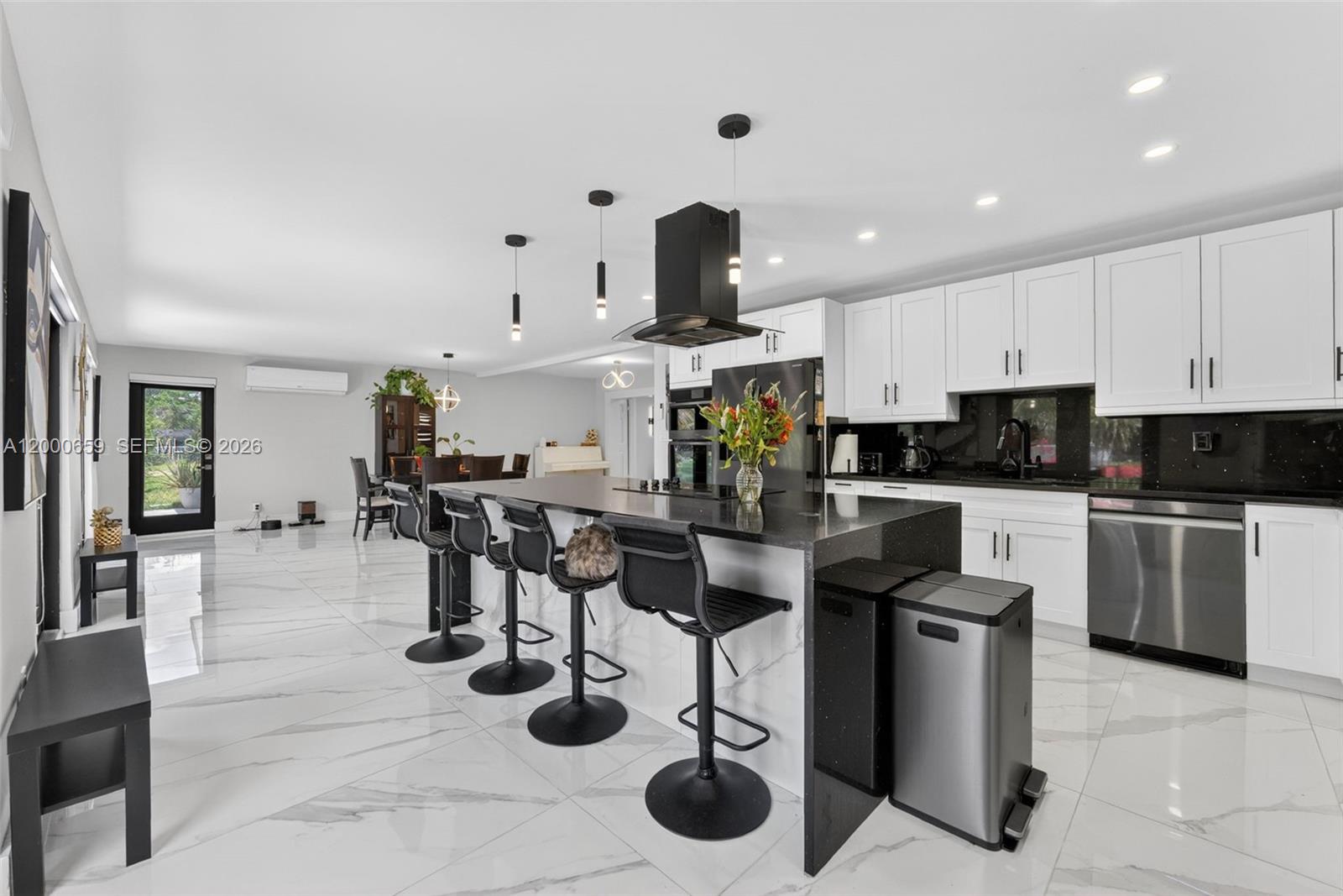 SUNRISE GOLF VILLAGE SEC - Residential