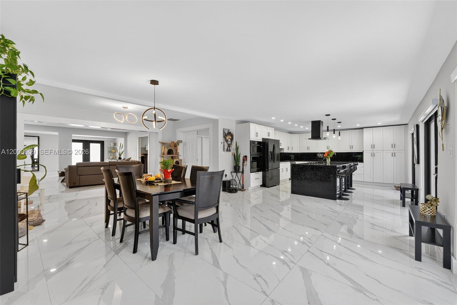 SUNRISE GOLF VILLAGE SEC - Residential